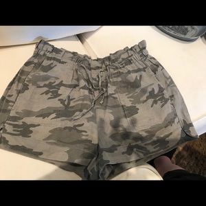 Camo drawstring shorts